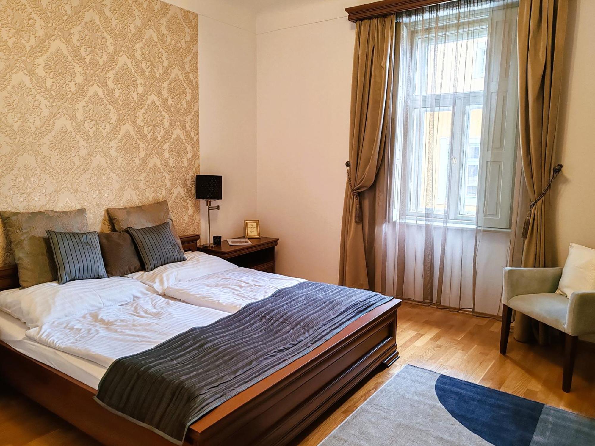 Varosi Vendeghaz Szentendre Exterior foto