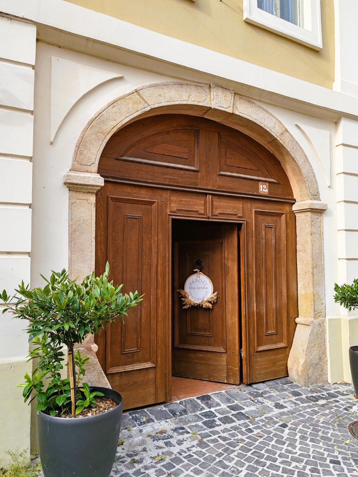 Varosi Vendeghaz Szentendre Exterior foto
